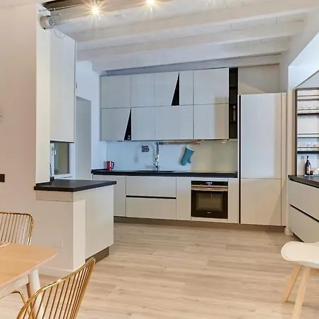 Aqua Vista Apartment